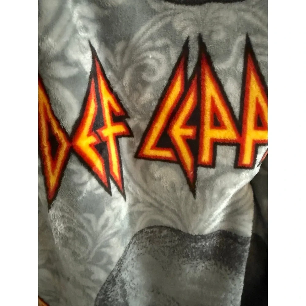 Def Leppard Silk Touch Throw Blanket Skull Damask Grey Orange 50x70  NEW